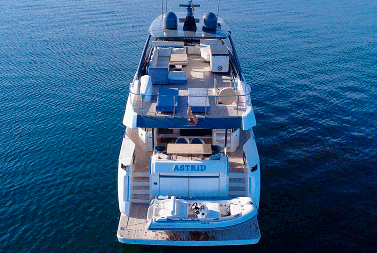Ferretti Yachts 780